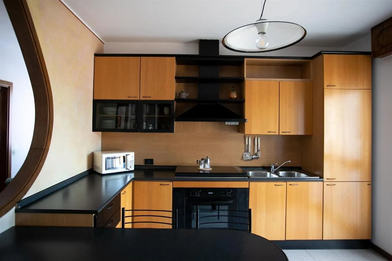 Iseolakerental - Appartamento Livio Solto Collina Italy