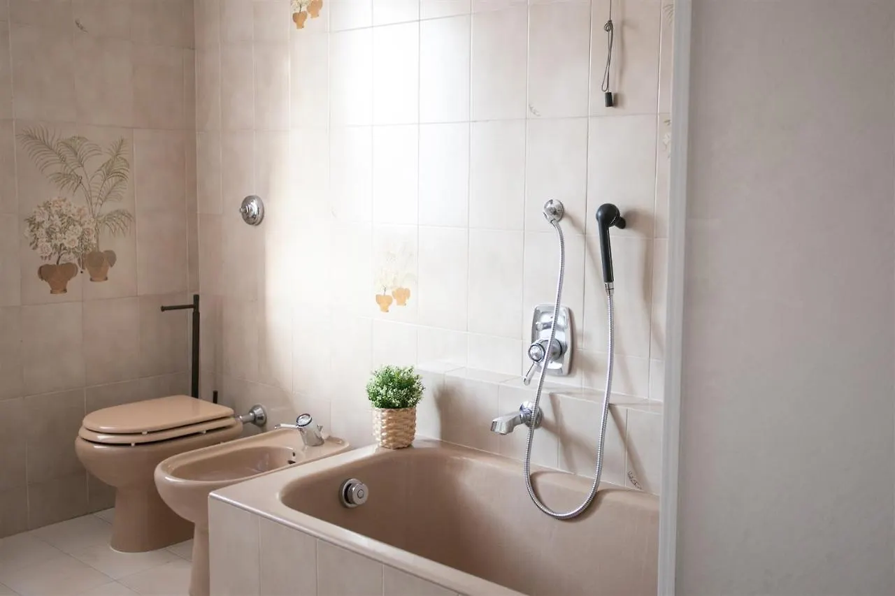 Apartment Iseolakerental - Appartamento Livio Solto Collina Italy